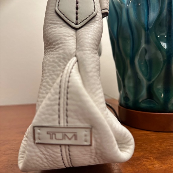 Tumi Winter White/ Ivory Flap Pebbled Leather Small Shoulder Tote Handbag - Picture 4 of 4